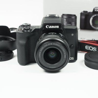 Canon EOS M50