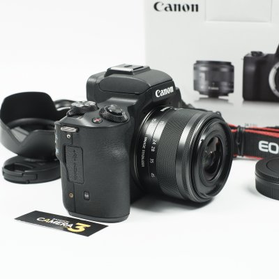 Canon EOS M50