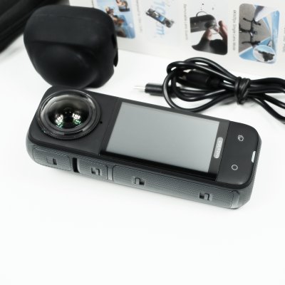Insta360 X4