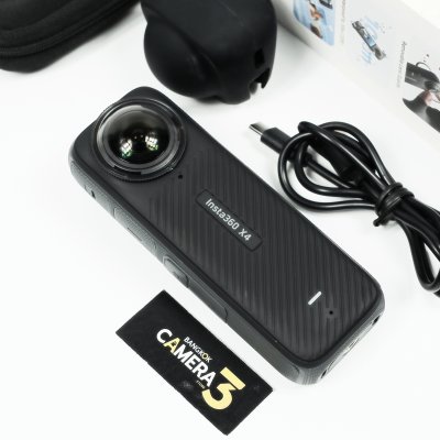 Insta360 X4