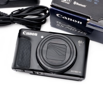 Canon PowerShot SX740 HS