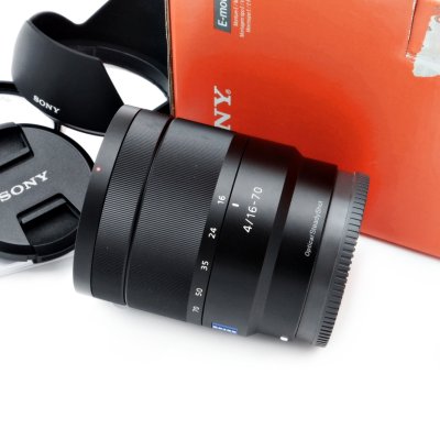 E16-70mm F4 ZA