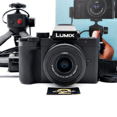 Lumix G100D