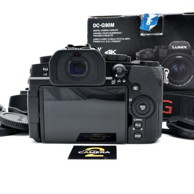 Lumix G90