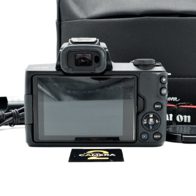Canon EOS M50
