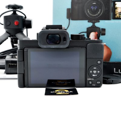 Lumix G100D