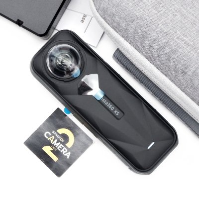 Insta360 X5 Essentials Bundle