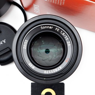 FE55mm F1.8 ZA