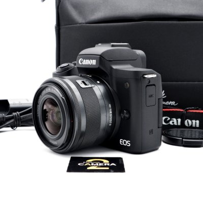 Canon EOS M50
