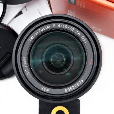 E16-70mm F4 ZA