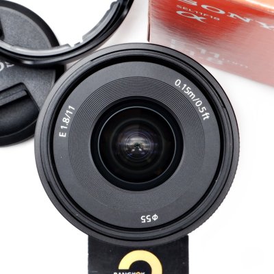 E11mm F1.8