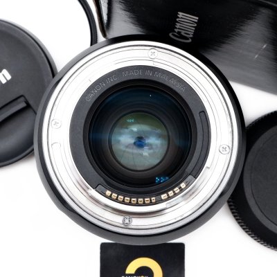 RF85mm F2 MACRO IS STM