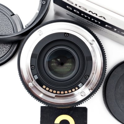 SIGMA 56mm F1.4 DC DN