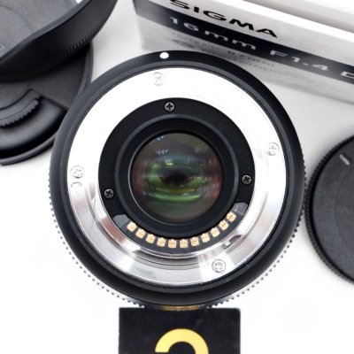 Sigma 16mm F1.4 DC DN