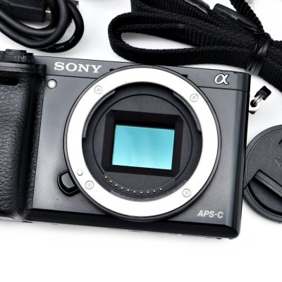 Sony A6000