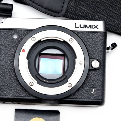 LUMIX GX85