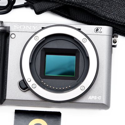 Sony A6000