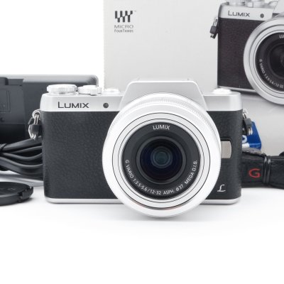 Lumix GF8