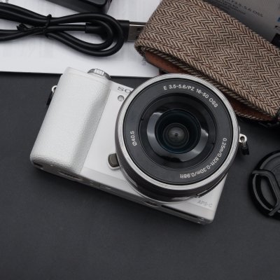 Sony A5100