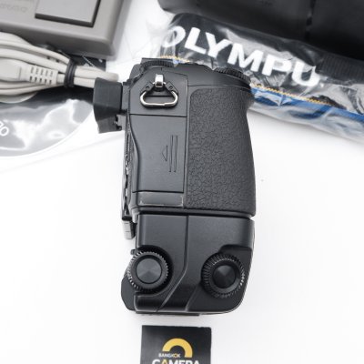 Olympus EM1 Body + Grip HDL7