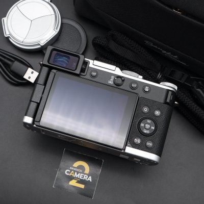 Lumix L10