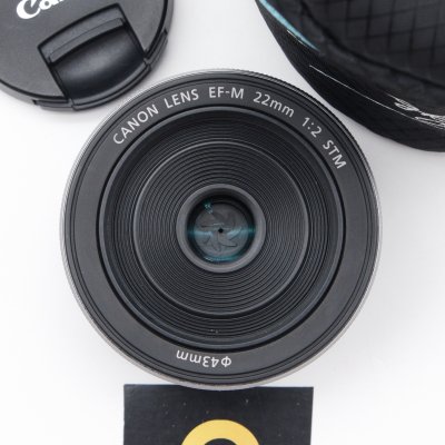EFM 22mm F2 STM