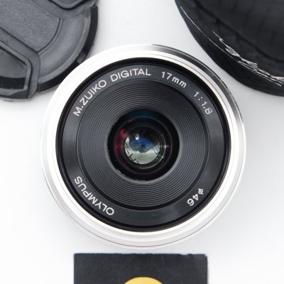 Zuiko 17mm F1.8
