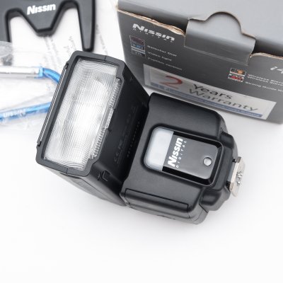 Nissin i40