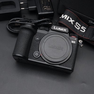 Lumix S5 Body