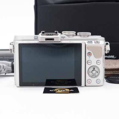 Olympus EPL8