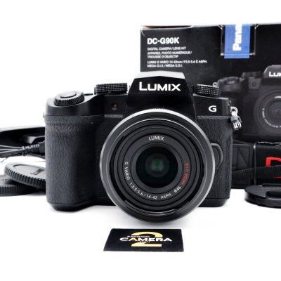 Lumix G90