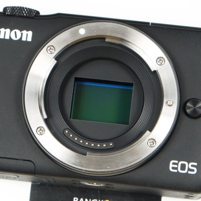 Canon EOS M10