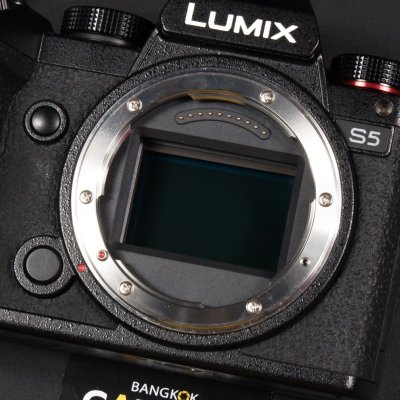 Lumix S5