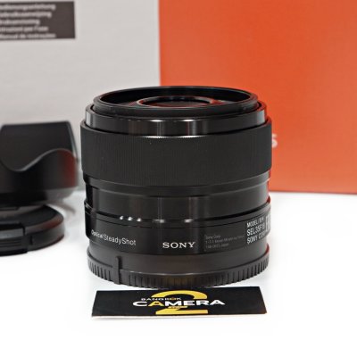 E35mm F1.8 OSS