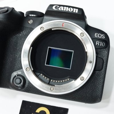 Canon EOS R10