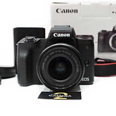 Canon EOS M50