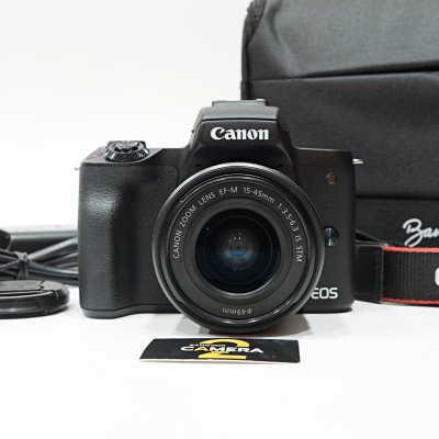 Canon EOS M50