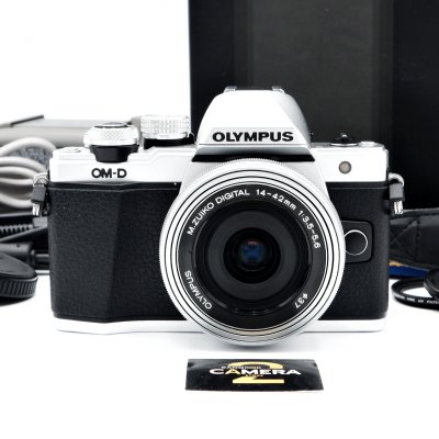 Olympus EM10 II