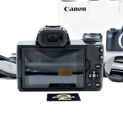 Canon EOS M50