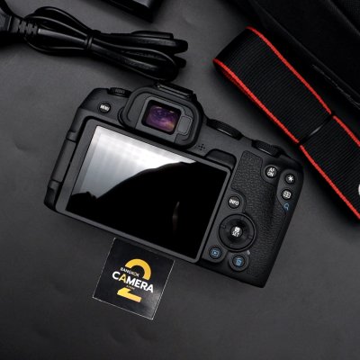 Canon EOS R8