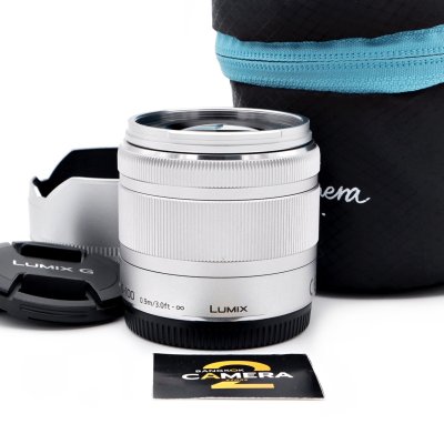 LUMIX 35-100mm F4.0-5.6
