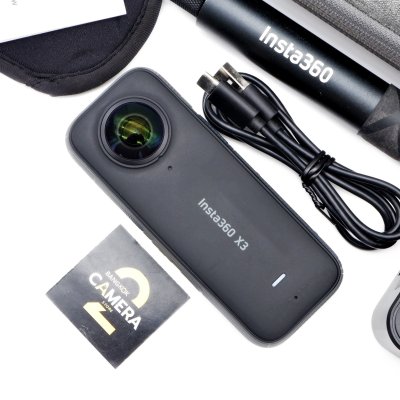 Insta360 X3