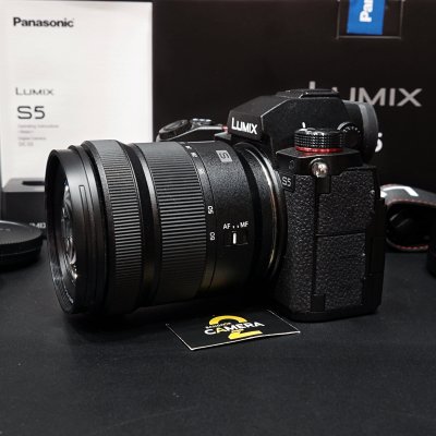 Lumix S5
