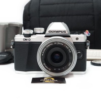 Olympus EM10 II