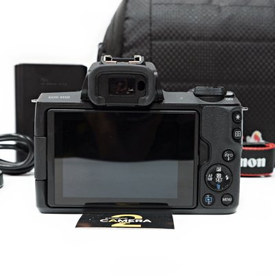 Canon EOS M50