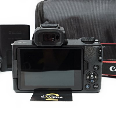 Canon EOS M50