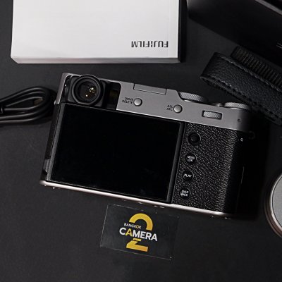 FUJIFILM X100V