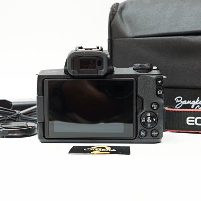Canon EOS M50