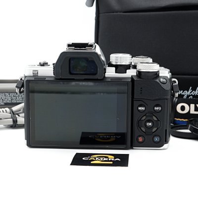 Olympus EM10 II