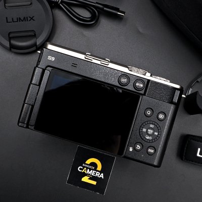 Lumix S9